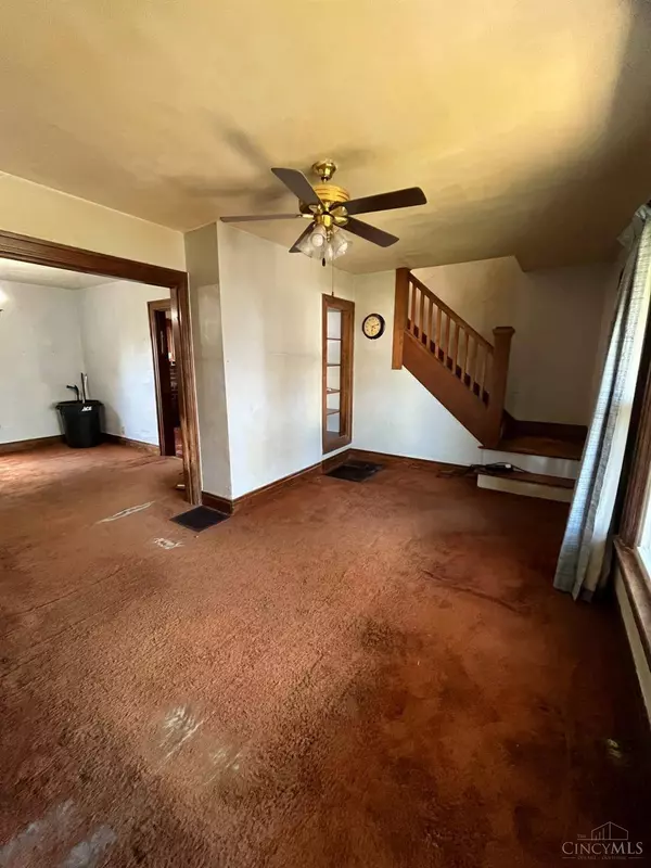 130 Knecht Dr, Dayton, OH 45405