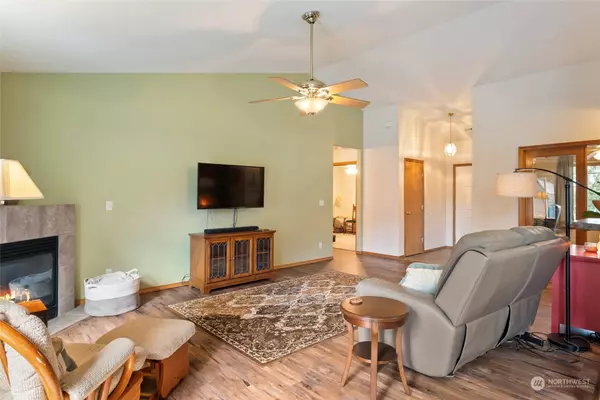 47 NE Mulberry CT, College Place, WA 99324