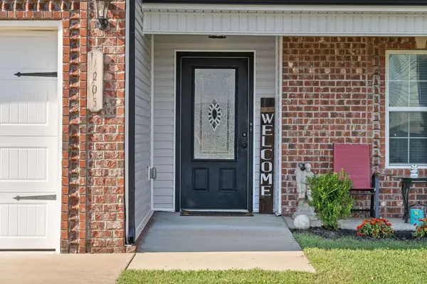 1205 Gentry Dr, Clarksville, TN 37043