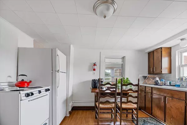 188 Oak ST, Lewiston, ME 04240