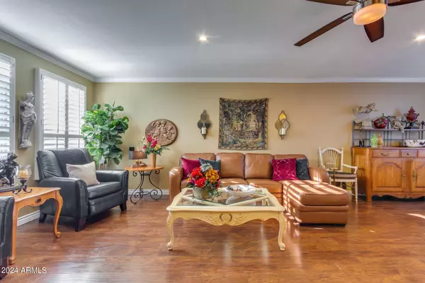 5889 E THOMAS Road, Scottsdale, AZ 85251