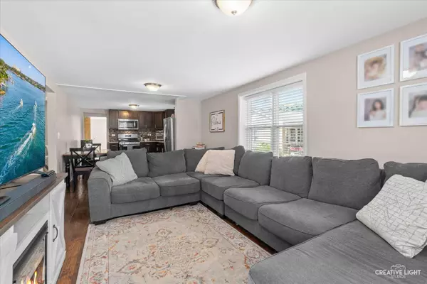 1443 Wermes AVE, Aurora, IL 60505