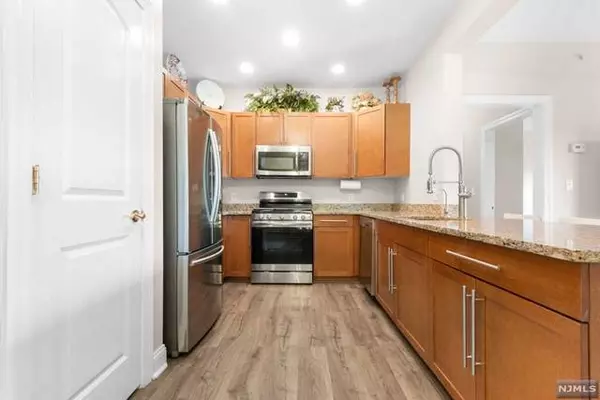 3410 Windsor Park CT # 3410, Englewood, NJ 07631