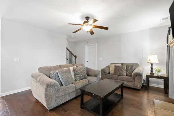 1205 Gentry Dr, Clarksville, TN 37043