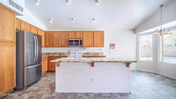 7251 W LOS GATOS Drive, Glendale, AZ 85310