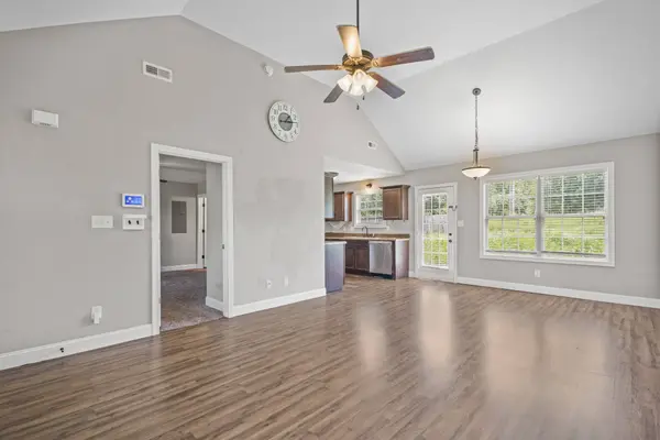 276 Meadow Ln, Oak Grove, KY 42262