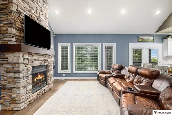 16504 Heather Street, Omaha, NE 68136