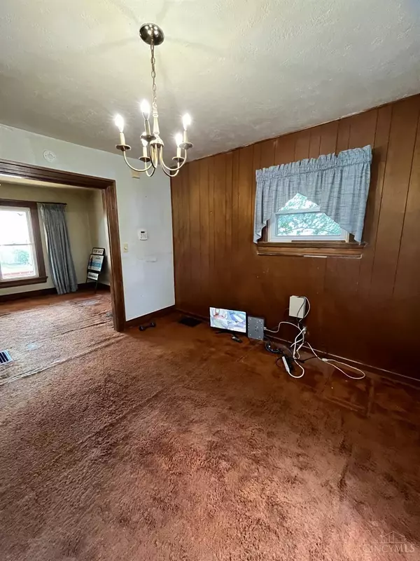 130 Knecht Dr, Dayton, OH 45405