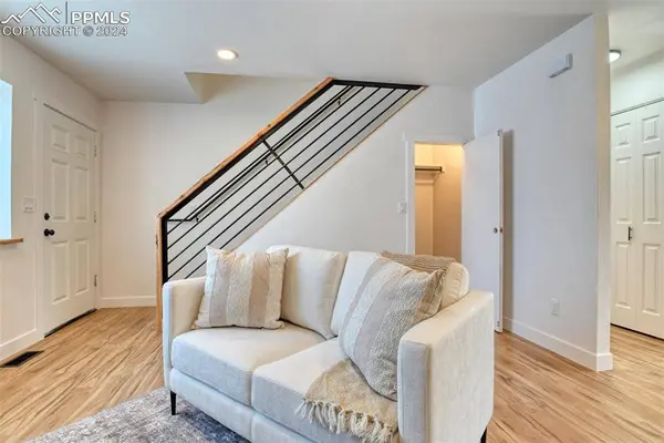 6613 Proud Eagle CT, Colorado Springs, CO 80915