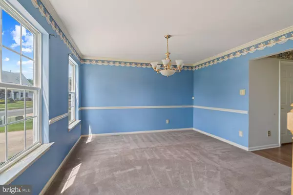 9 LEXINGTON PARK RD, Sicklerville, NJ 08081