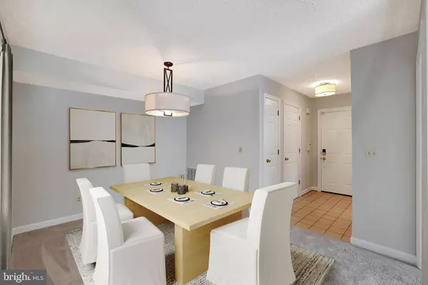 12005 RIDGE KNOLL DR #408A, Fairfax, VA 22033