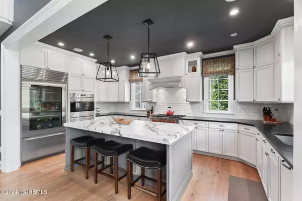 24 Bentley Lane, Ocean Twp, NJ 07712