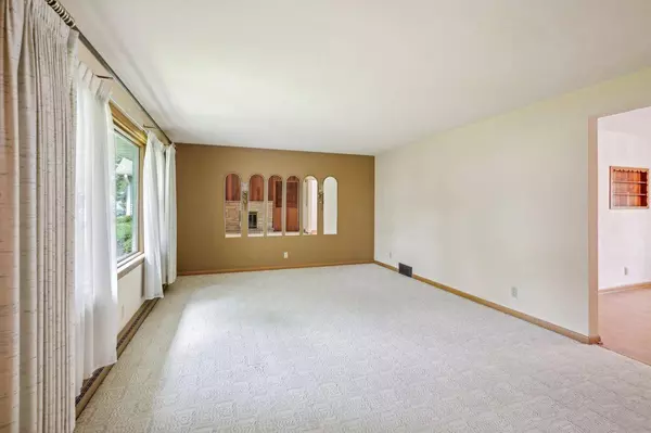 5608 Maldwyn Lane, Madison, WI 53716