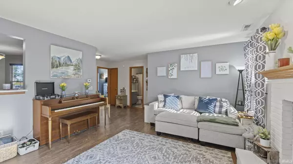 4023 Pebble Way, New Haven, IN 46774-2064