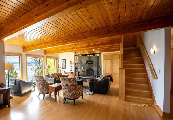 72 Chimney Rock RD, Hovland, MN 55606