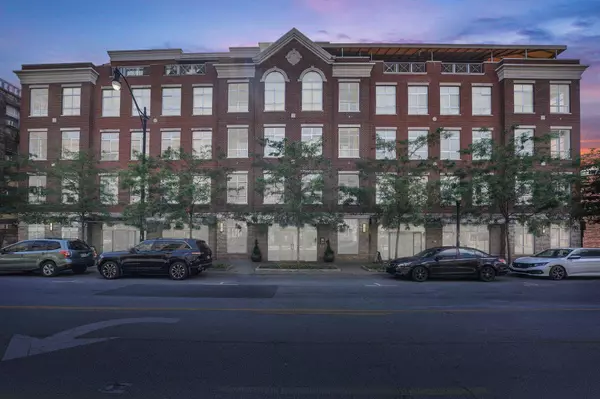 845 N High Street 305, Columbus, OH 43215