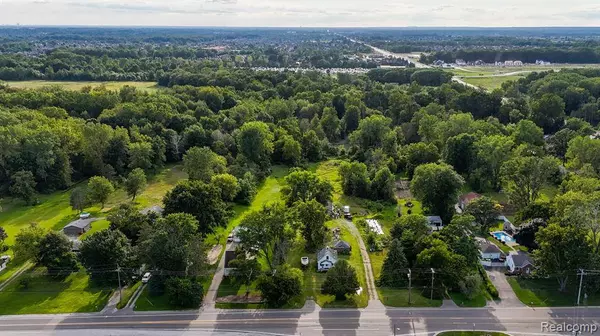 50741 NORTH Avenue, Macomb Twp, MI 48042