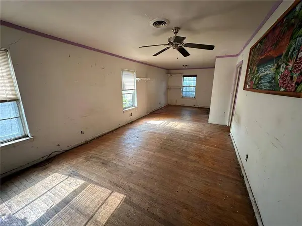 2409 Barnes Bridge Road, Dallas, TX 75228