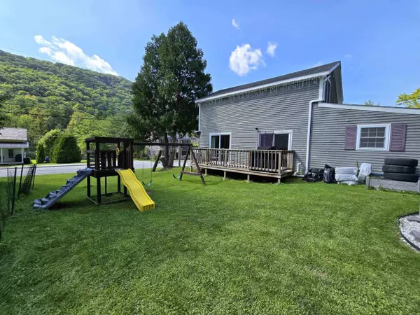 72 West ST, Proctor, VT 05765