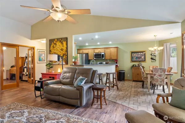 47 NE Mulberry CT, College Place, WA 99324