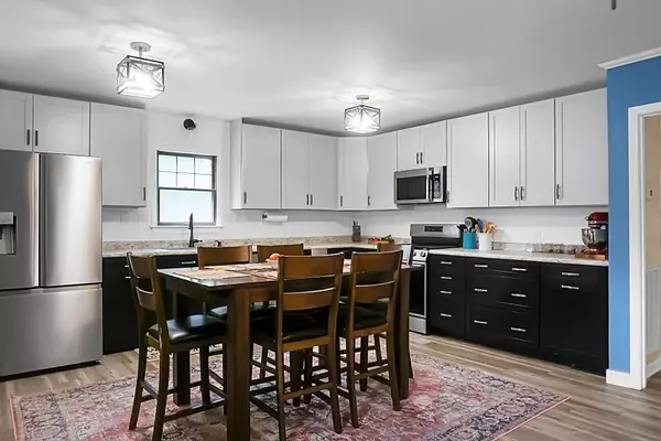 112 King St, Summerville, SC 29483