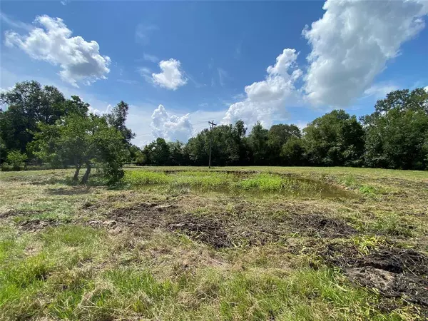 330 County Road 2850, Cleveland, TX 77327