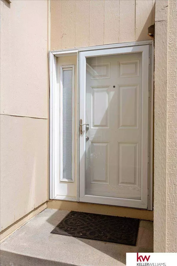 16014 Frederick Plaza, Omaha, NE 68130