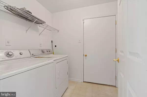 9 LEXINGTON PARK RD, Sicklerville, NJ 08081