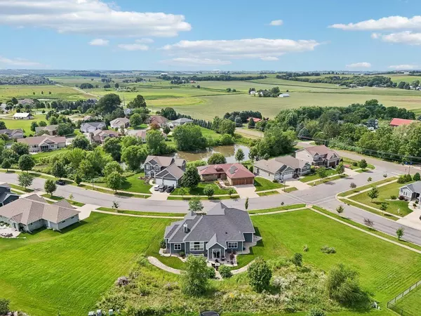 1115 N Division Street, Waunakee, WI 53597