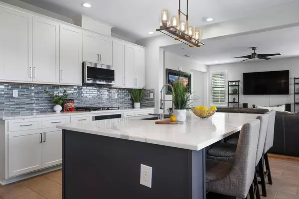 4240 Vittorio DR, Roseville, CA 95661