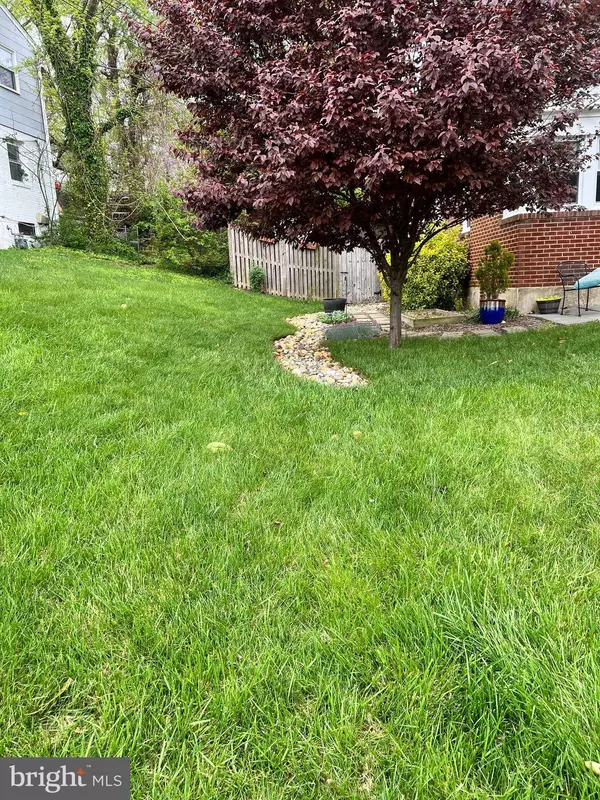 6902 UNIVERSITY DR, Alexandria, VA 22307