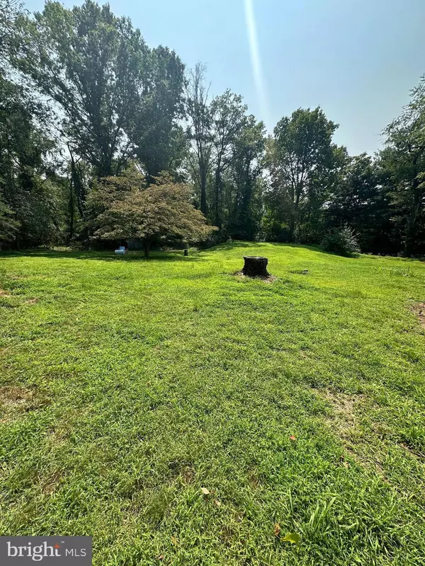 40 BRIARDALE RD, Dauphin, PA 17018