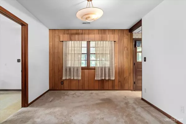 2258 Lowell ST, Aurora, IL 60506