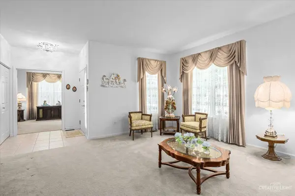 16007 Carillon Lakes CT, Crest Hill, IL 60403