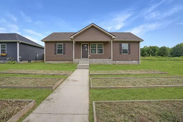 276 Meadow Ln, Oak Grove, KY 42262