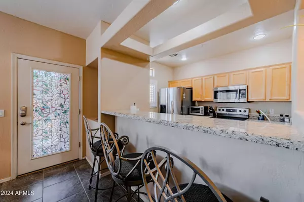 11500 E Cochise Drive #1017, Scottsdale, AZ 85259