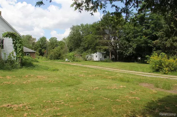 50741 NORTH Avenue, Macomb Twp, MI 48042