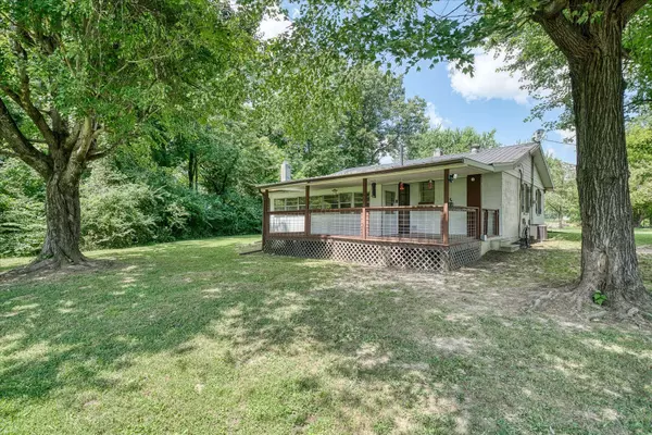 150 Fisk Rd, Livingston, TN 38570