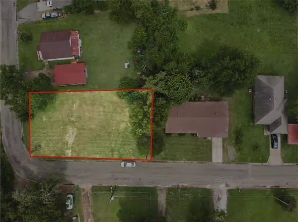 107 Olive Street, Mount Vernon, TX 75457