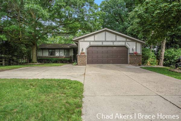 1571 Woodhill SW Court, Wyoming, MI 49509