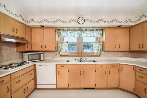 5608 Maldwyn Lane, Madison, WI 53716