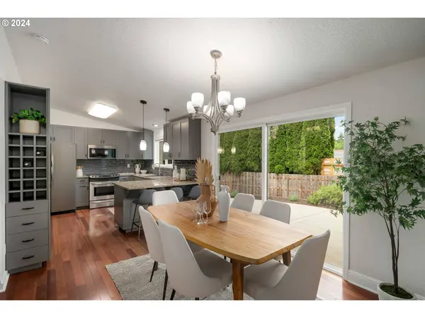 2592 LIMERICK LN, West Linn, OR 97068