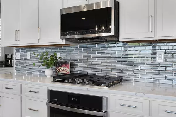 4240 Vittorio DR, Roseville, CA 95661