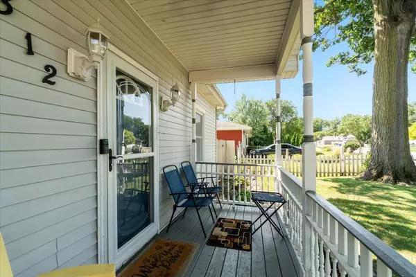 312 S Calhoun ST, Aurora, IL 60505