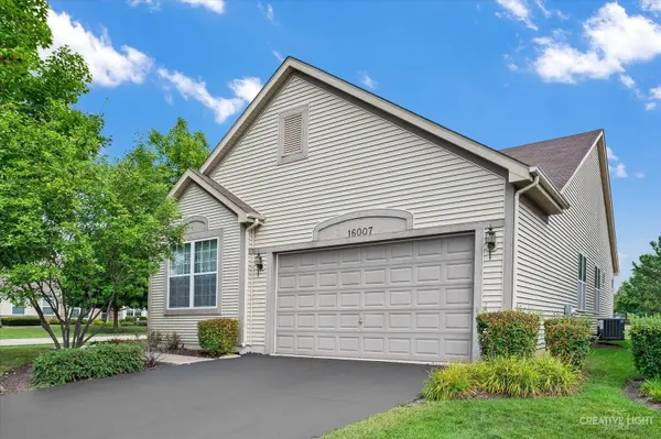 16007 Carillon Lakes CT, Crest Hill, IL 60403