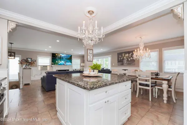 180 Guyon AVE, Staten Island, NY 10306