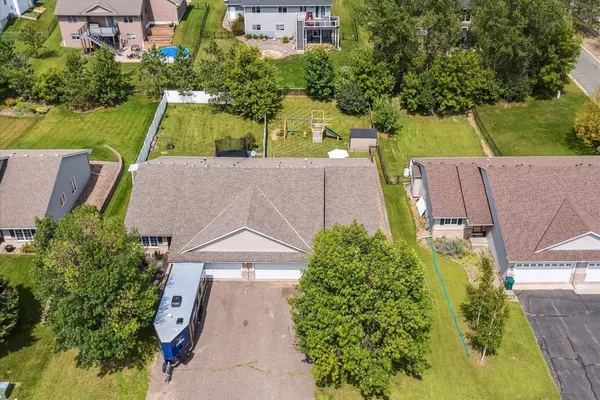 323 Wildwood CIR, Roberts, WI 54023