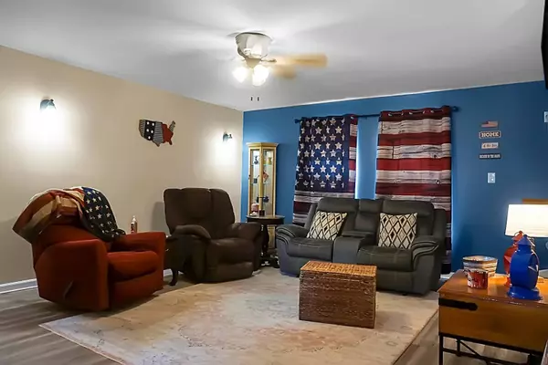 112 King St, Summerville, SC 29483