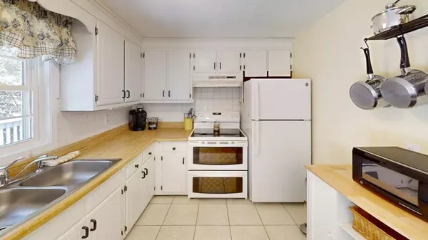 82 Clifford Street, South Yarmouth, MA 02664