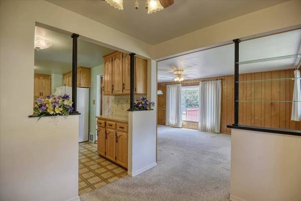 5907 N Milton St, Spokane, WA 99205